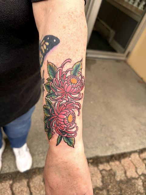 Colour traditional chrysanthemum sleeve