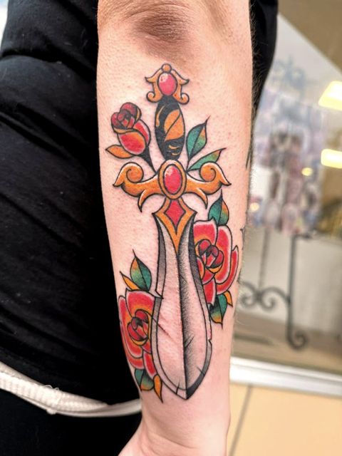 Colour traditional dagger and roses arm piece